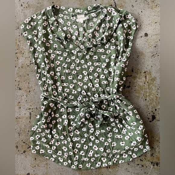 Kaileigh Tops - Kaileigh Green Sleeveless Tunic with Boho Floral Pattern and Tie Waist Sz Large